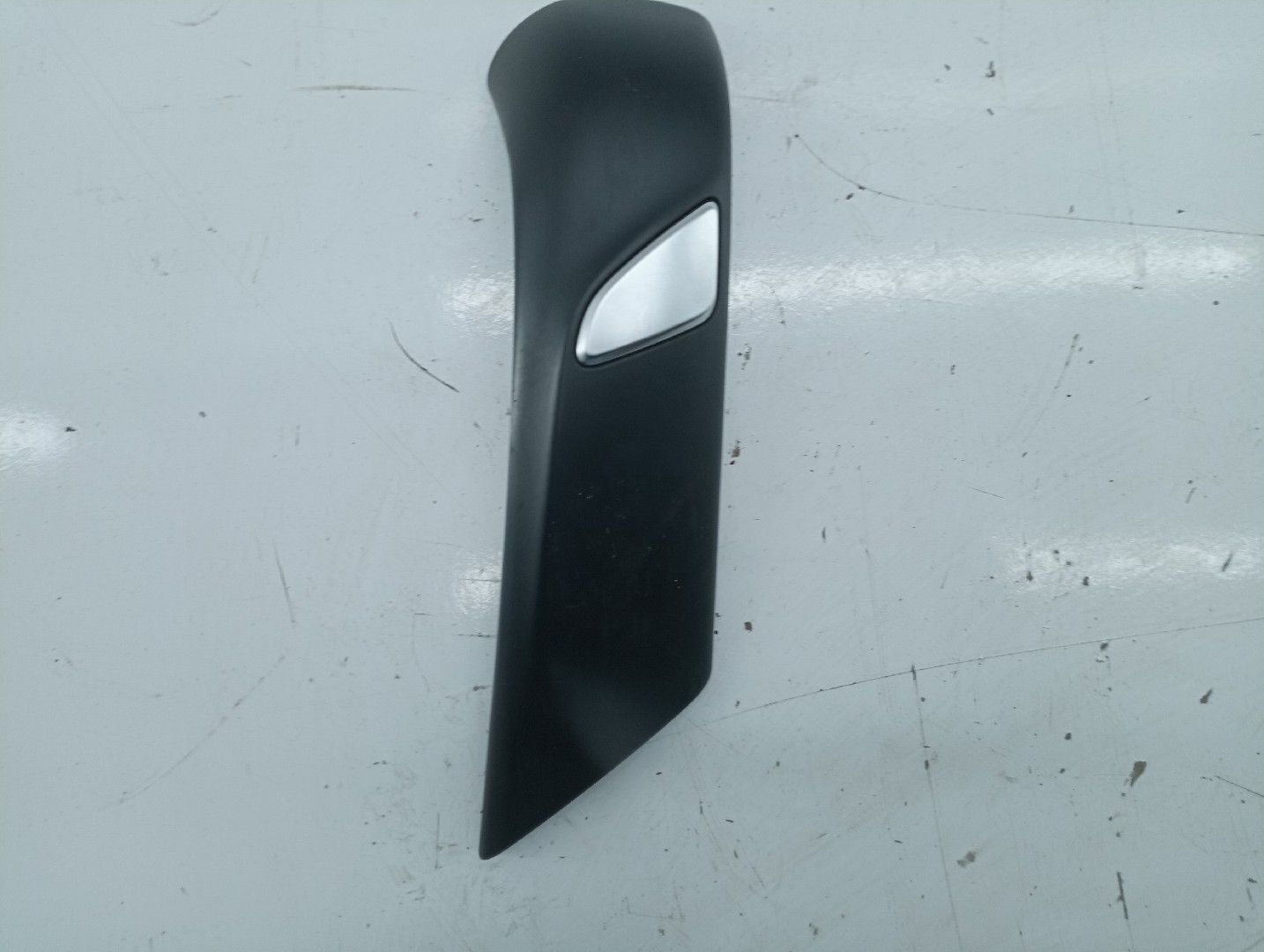 Friso da porta RENAULT MEGANE IV três volumes | 16 -  Imagem-1