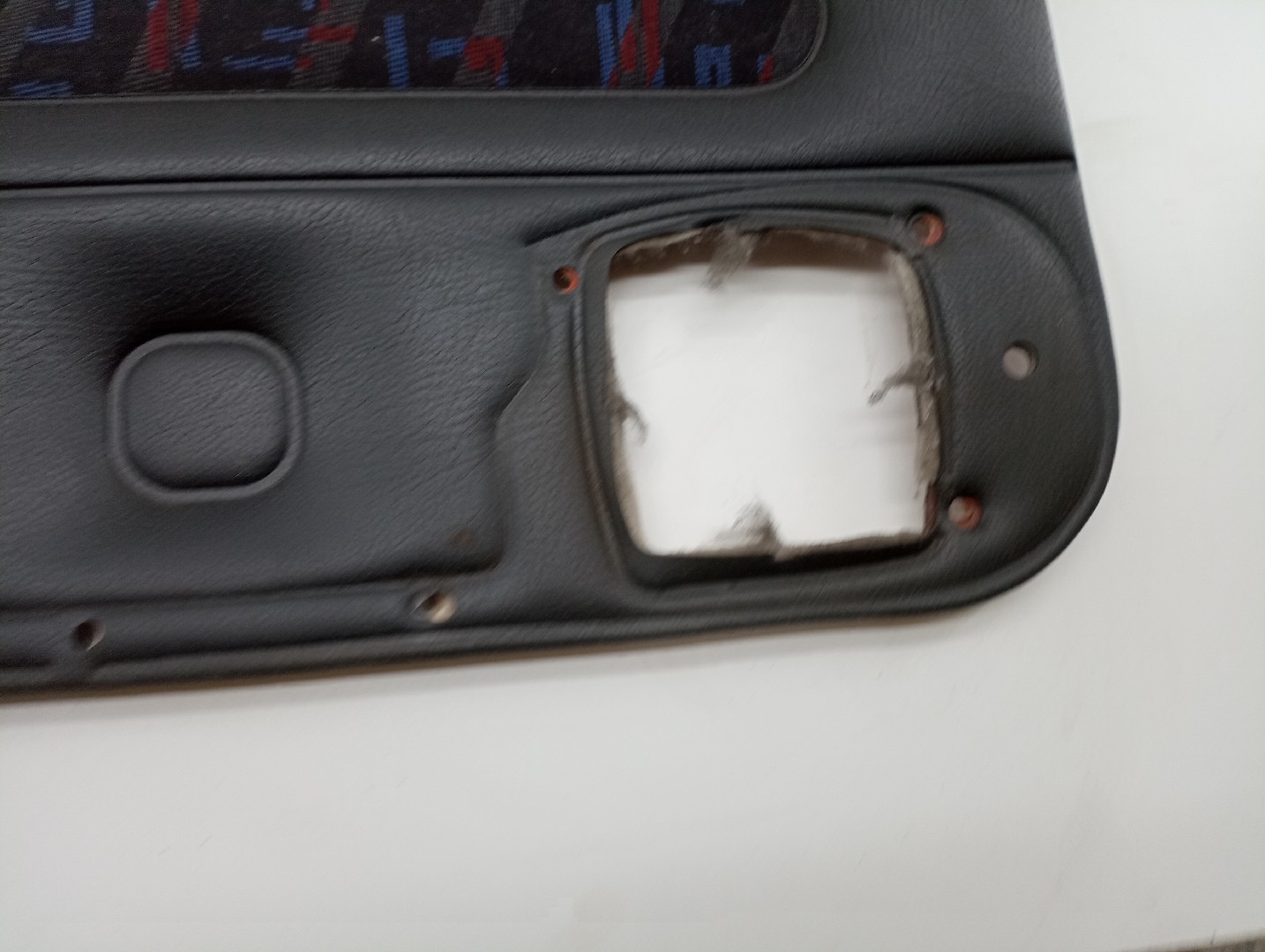 Quartela de porta frente esquerda PEUGEOT 106 II (1A_, 1C_) | 96 - 05 Imagem-1