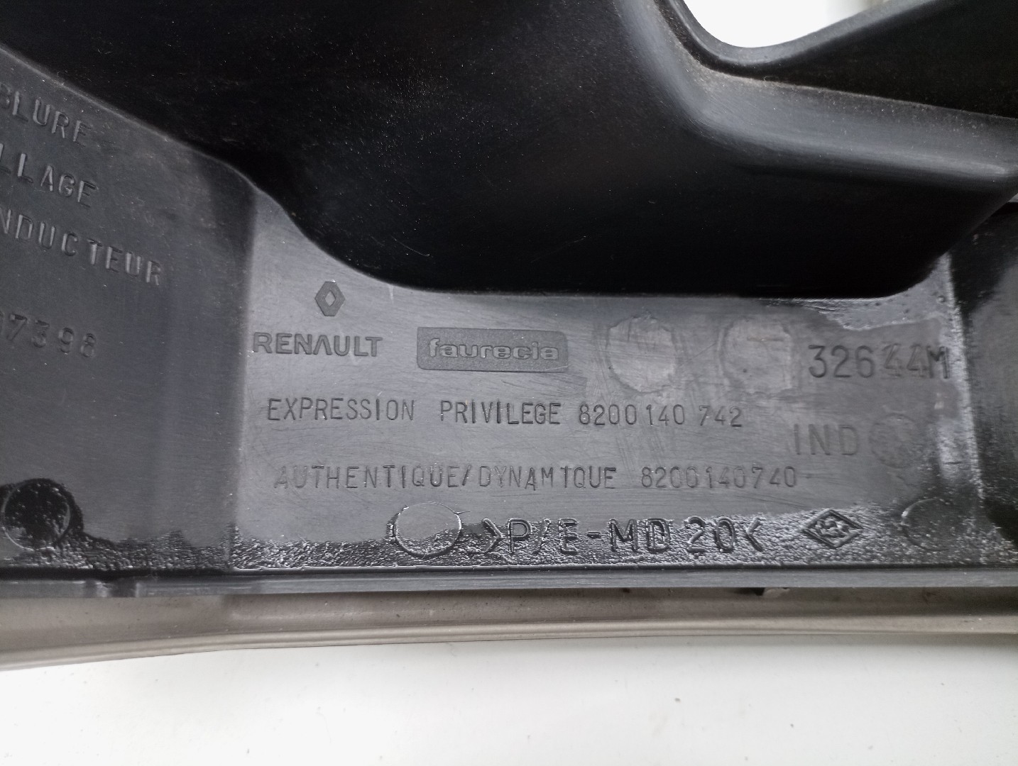 Painel inferior de tablier RENAULT SCÉNIC II (JM0/1_) | 03 - 10 Imagem-3