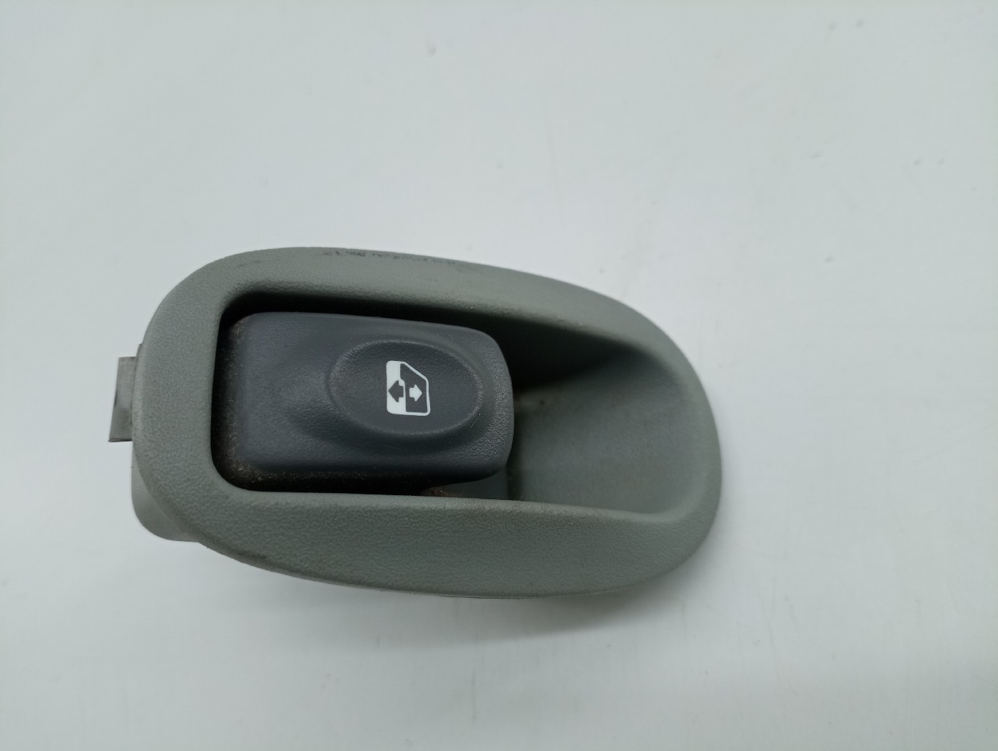 Comutador de vidro traseiro direito RENAULT MEGANE Scenic (JA0/1_) | 96 - 01