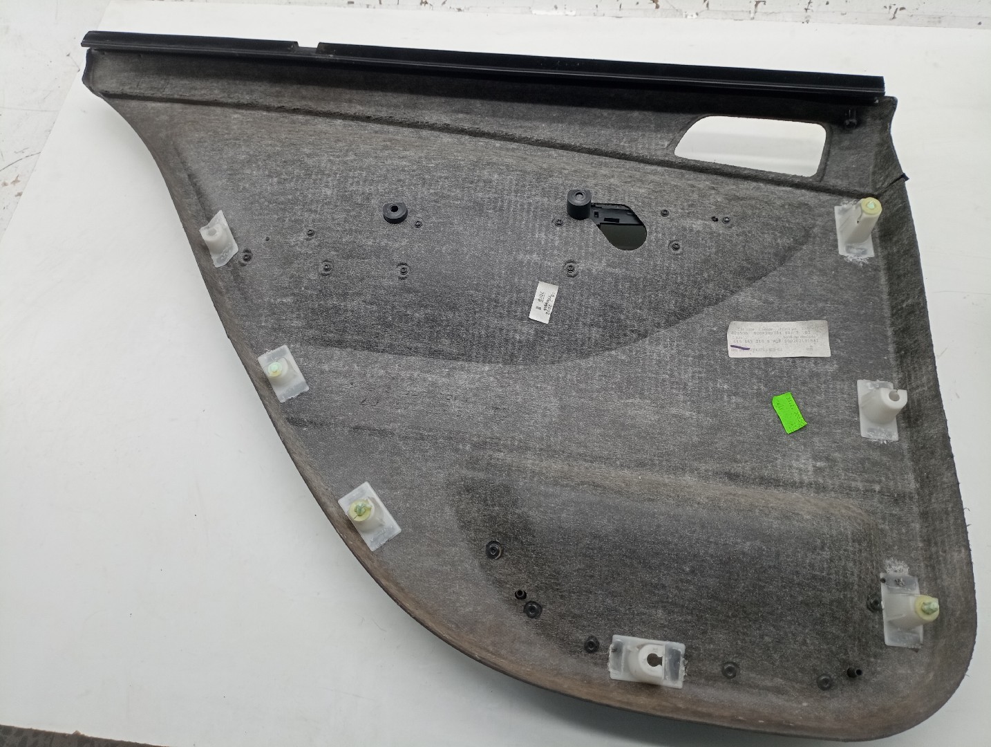 Quartela de porta trás direita SKODA FABIA I três volumes (6Y3) | 99 - 07 Imagem-3