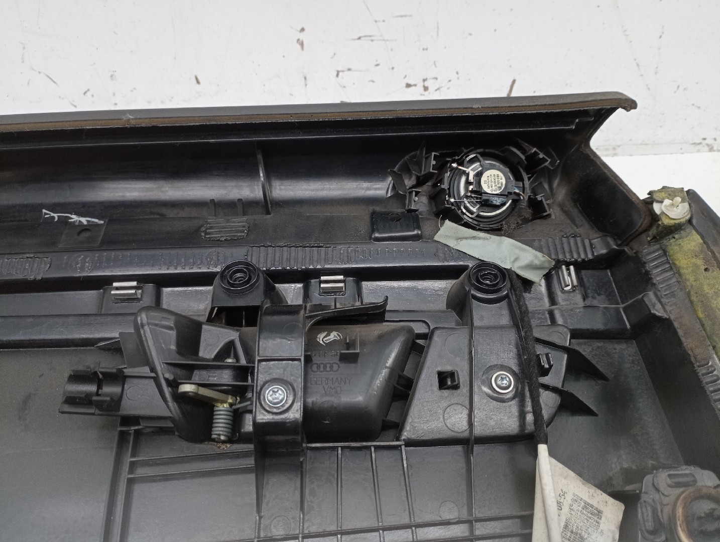 Quartela de porta trás direita AUDI A4 Avant (8E5, B6) | 00 - 05 Imagem-4