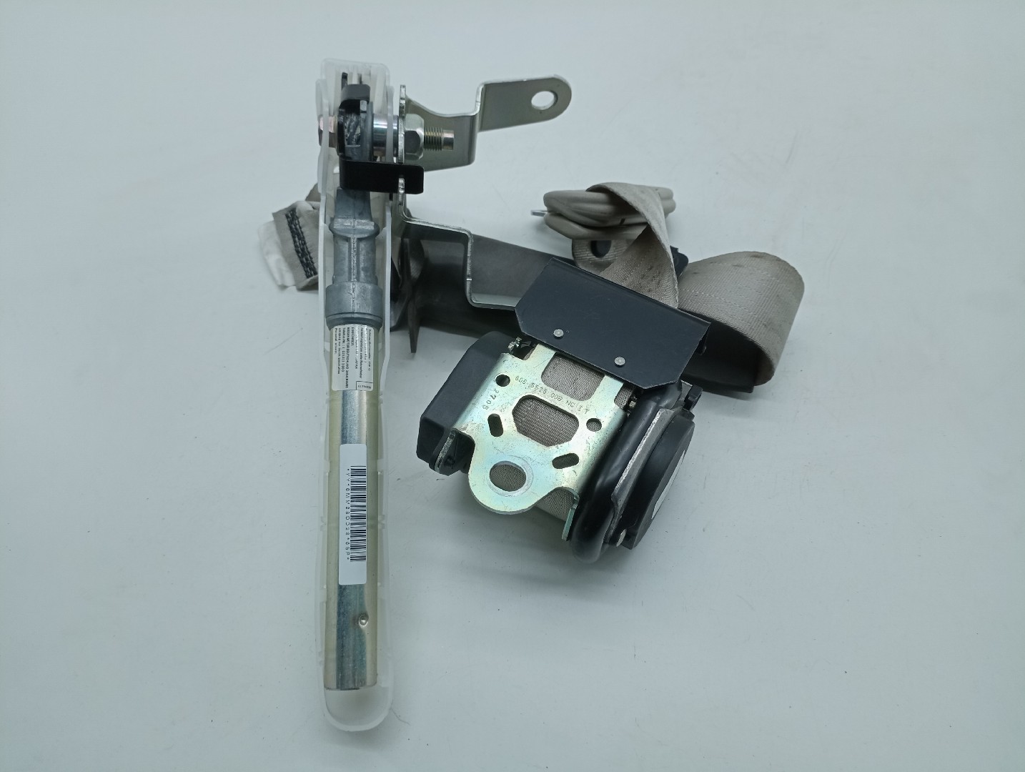 Pré tensor frente esquerdo NISSAN LEAF (ZE0) | 10 -  Imagem-3