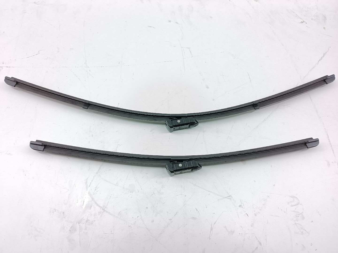 Escovas VOLKSWAGEN TOURAN (1T1, 1T2) | 03 - 10