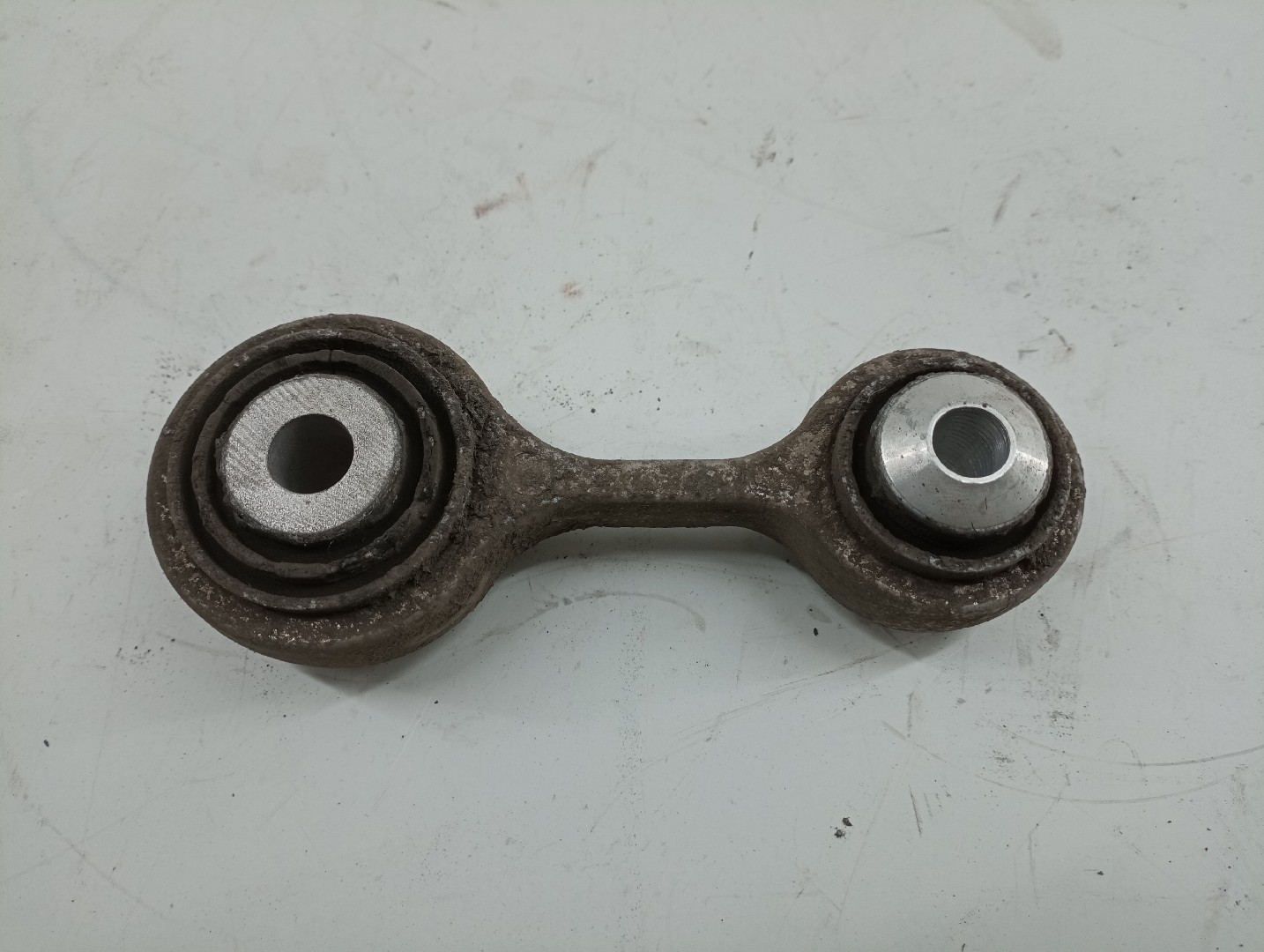 Braço de suspensão pequeno esquerdo BMW 5 (F10) | 09 - 16