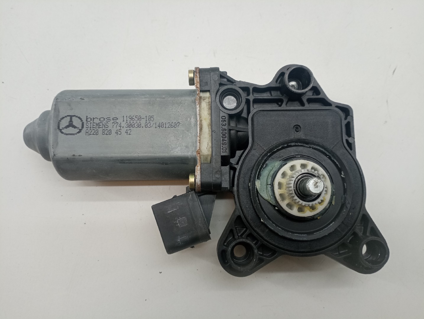 Motor de vidro frente direito MERCEDES-BENZ C-CLASS (W203) | 00 - 07