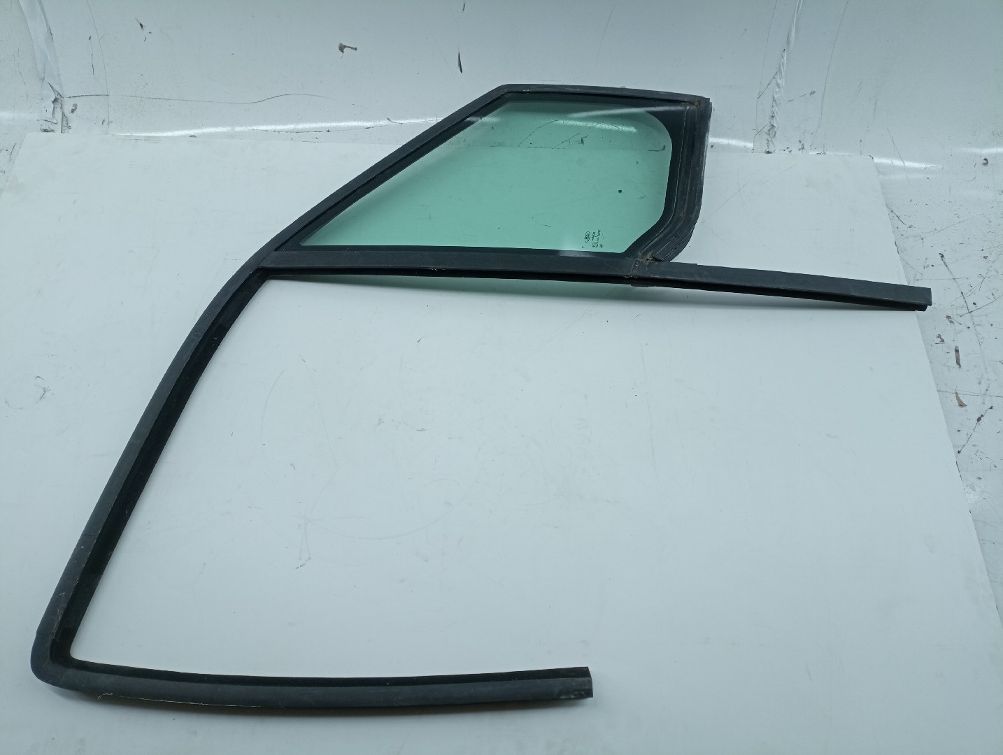 Vidro Triangular Porta Frente Direito FORD TRANSIT CONNECT (P65_, P70_, P80_) | 02 - 