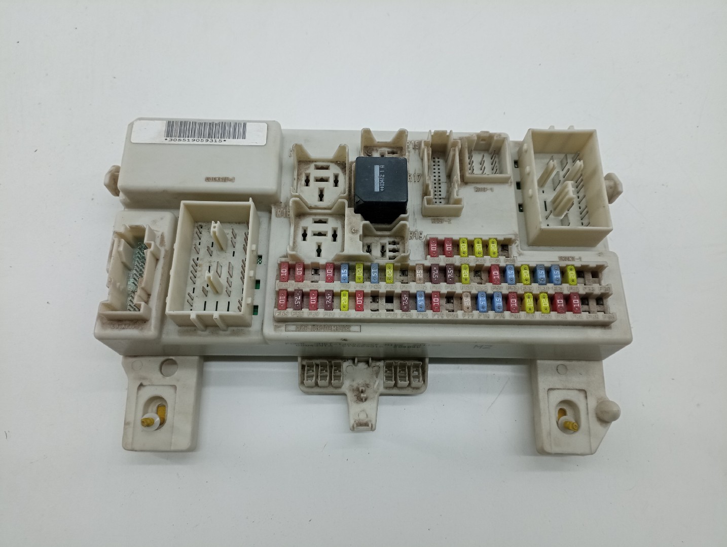 Caixa de fusíveis e relés FORD C-MAX (DM2) | 07 - 10