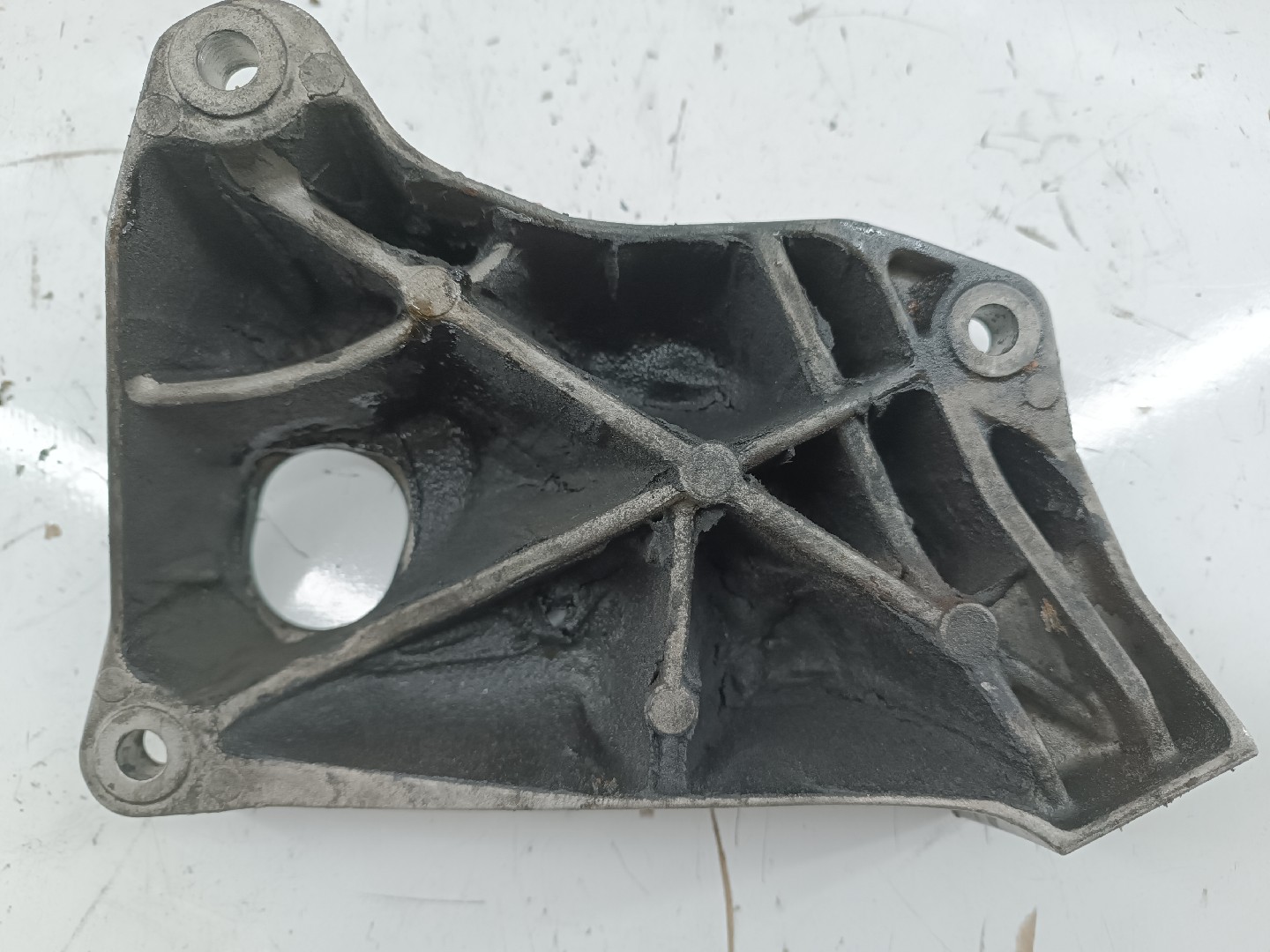 Soporte del motor BMW 5 (F10) | 09 - 16