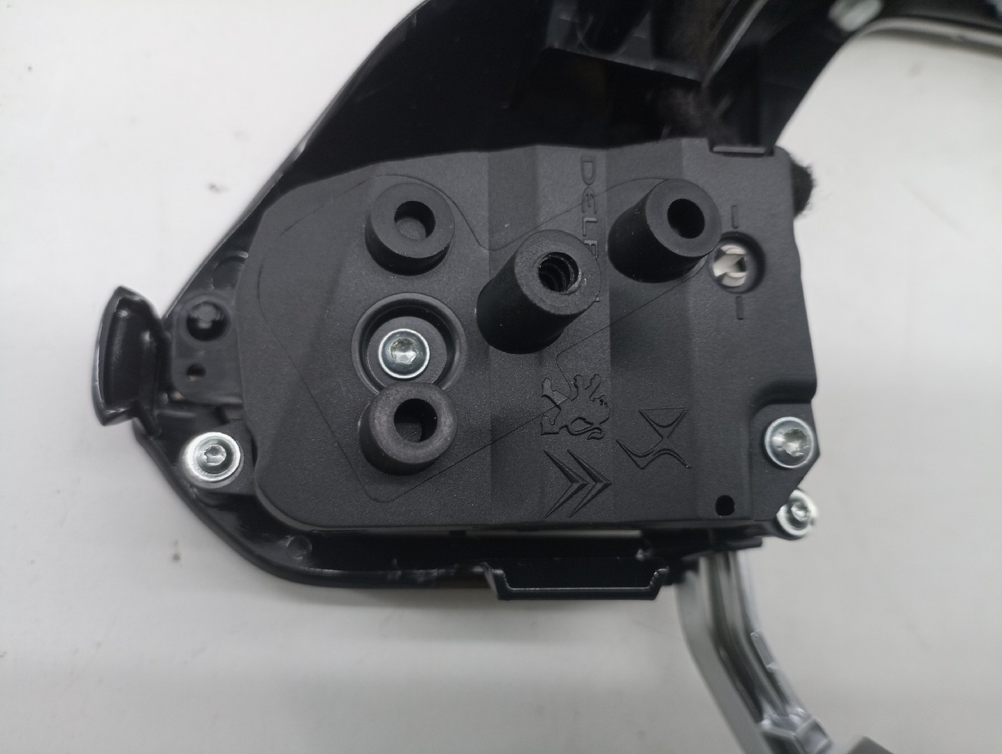 Comandos do Volante PEUGEOT 208 II (UB_, UP_, UW_, UJ_) | 19 -  Imagem-7