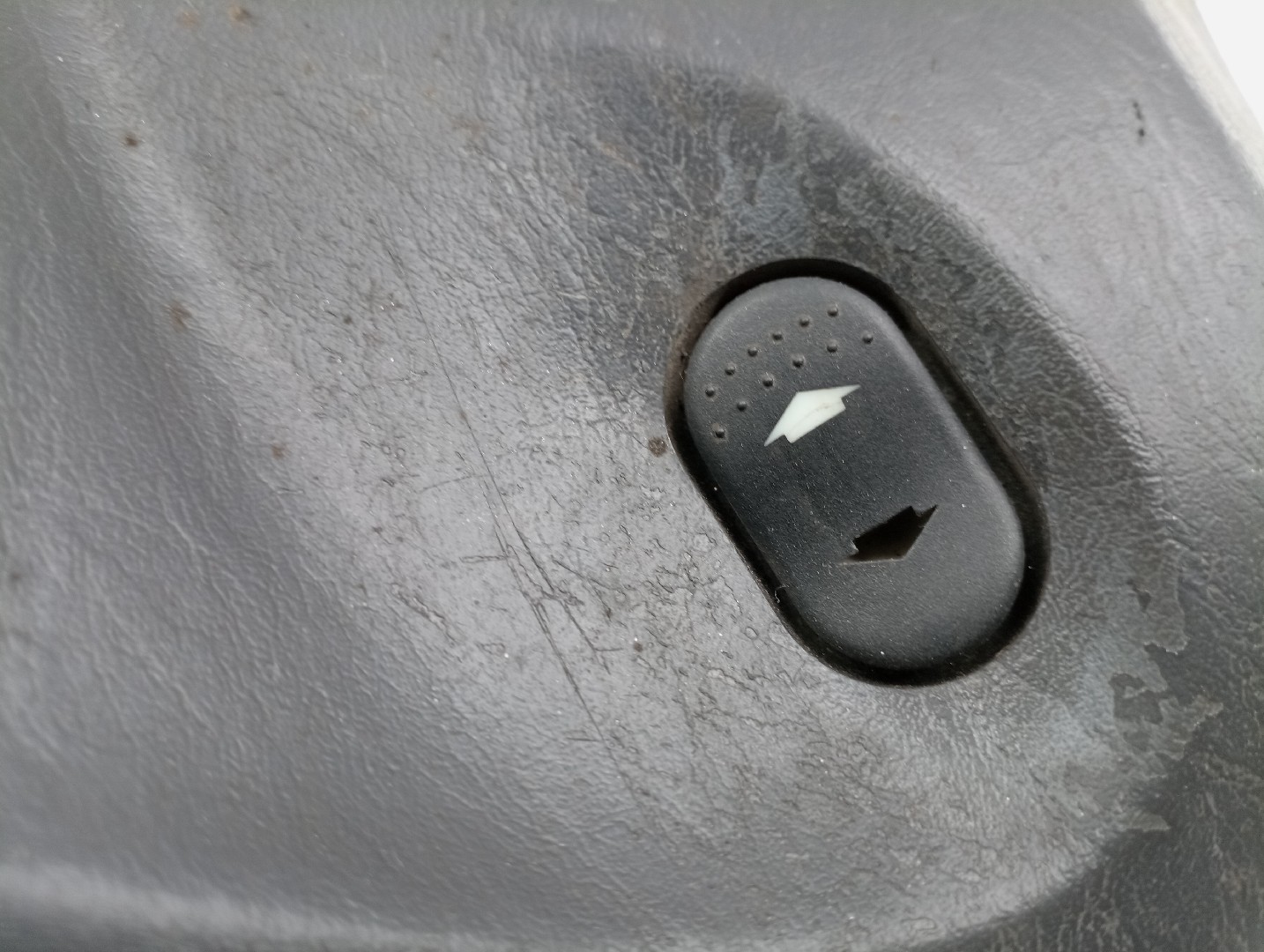 Comutador de vidro frente direito FORD FOCUS (DAW, DBW) | 98 - 09 Imagem-1