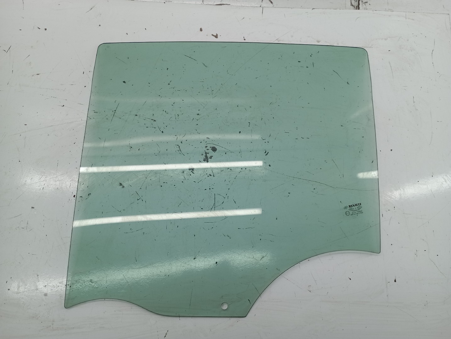 Vidro Porta Tras Esquerdo RENAULT CLIO III (BR0/1, CR0/1) | 05 - 