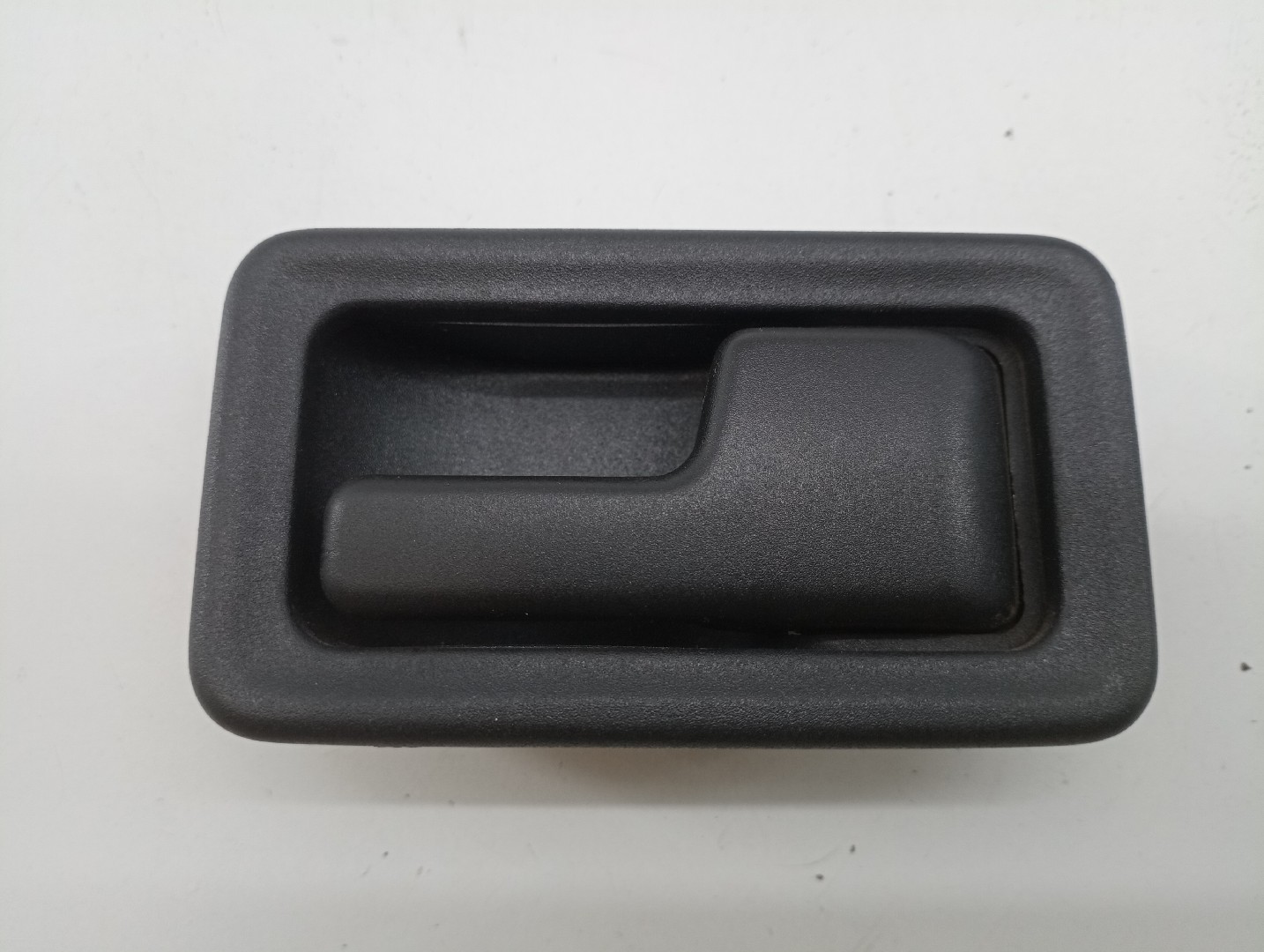Puxador interior de porta traseira direita FIAT UNO (146_) | 83 - 06