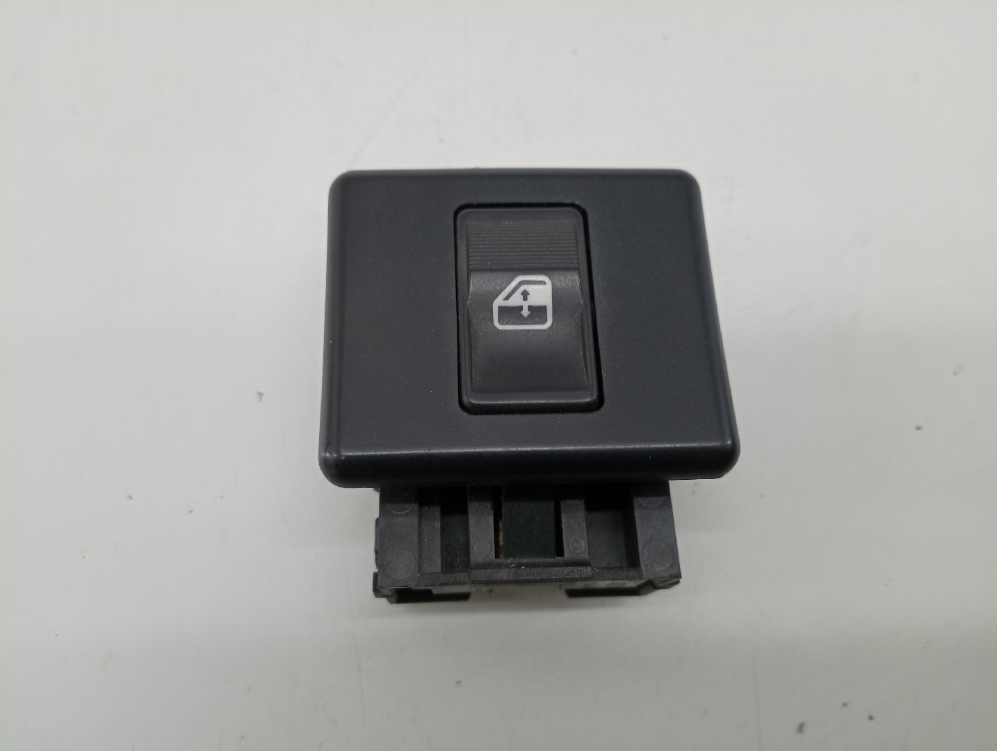 Comutador de vidro frente direito FIAT UNO (146_) | 83 - 06