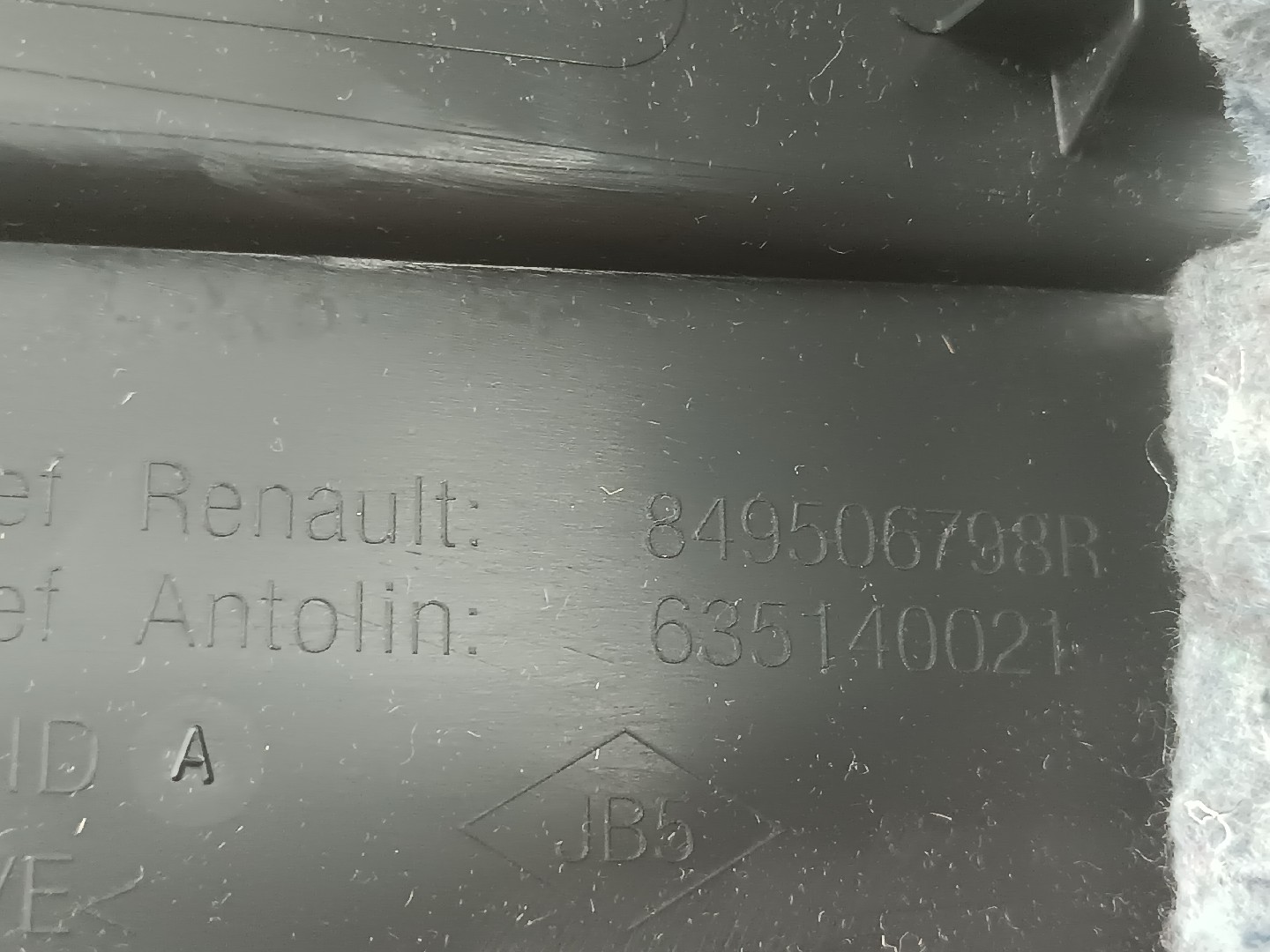 Acabamento esq/drt de mala(plásticos) RENAULT CAPTUR I (J5_, H5_) | 13 -  Imagem-1