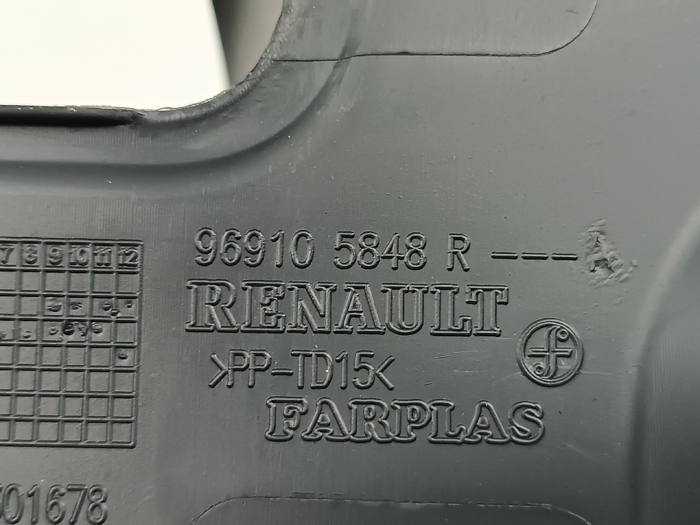 Consola Central RENAULT CAPTUR I (J5_, H5_) | 13 -  Imagem-1