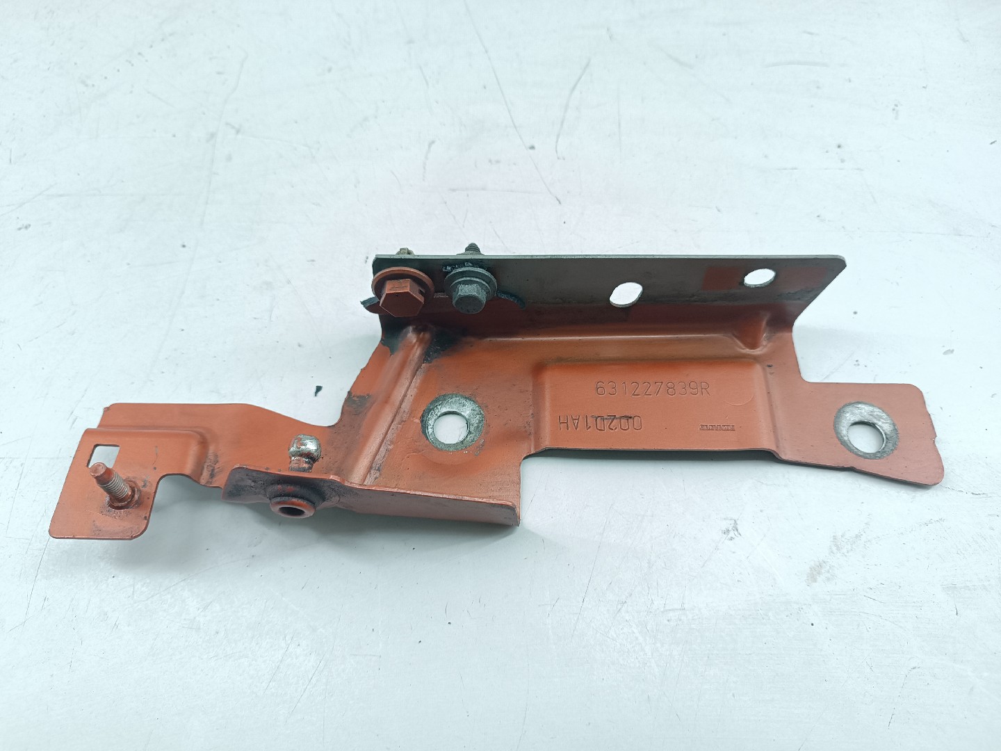 Suporte de montagem guarda lamas RENAULT CAPTUR I (J5_, H5_) | 13 - 
