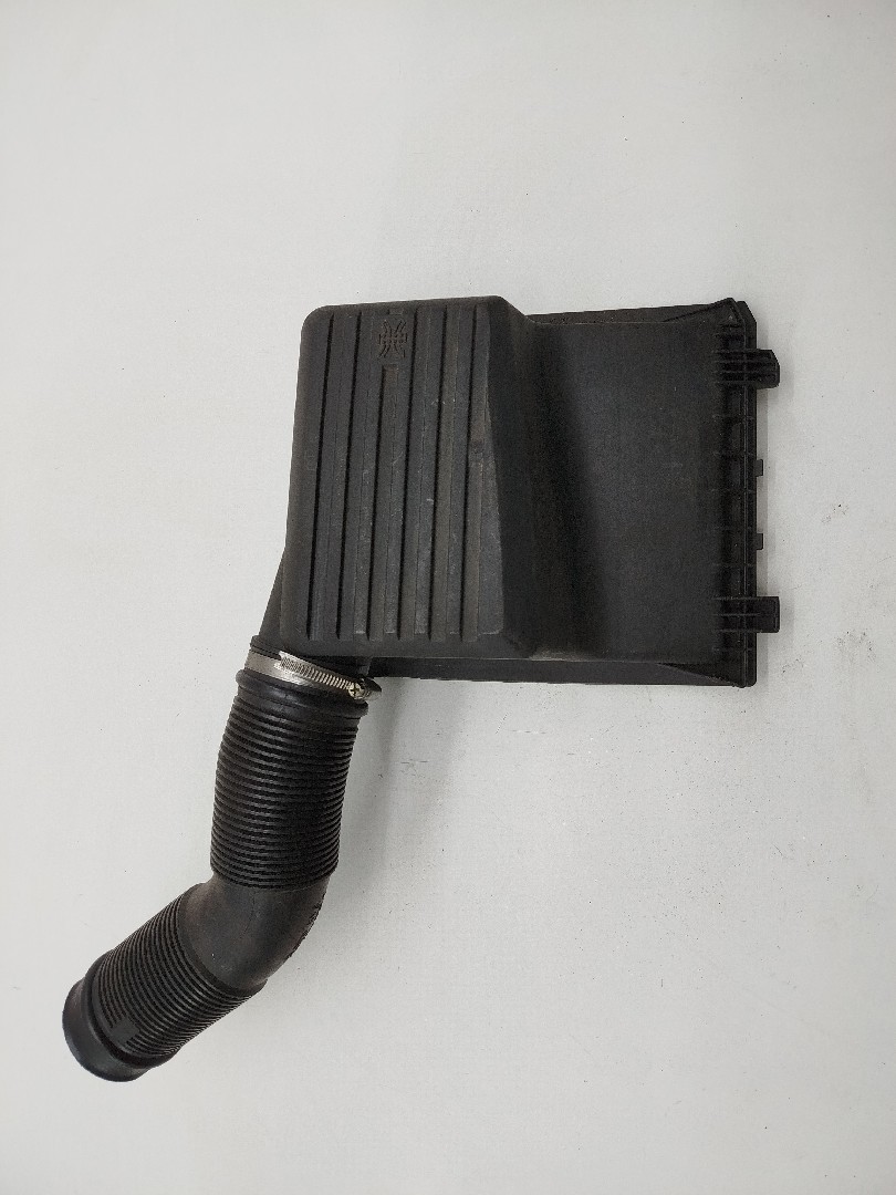 Caixa de filtro de ar com tubo de ar VOLKSWAGEN GOLF III (1H1) | 91 - 98 Imagem-5