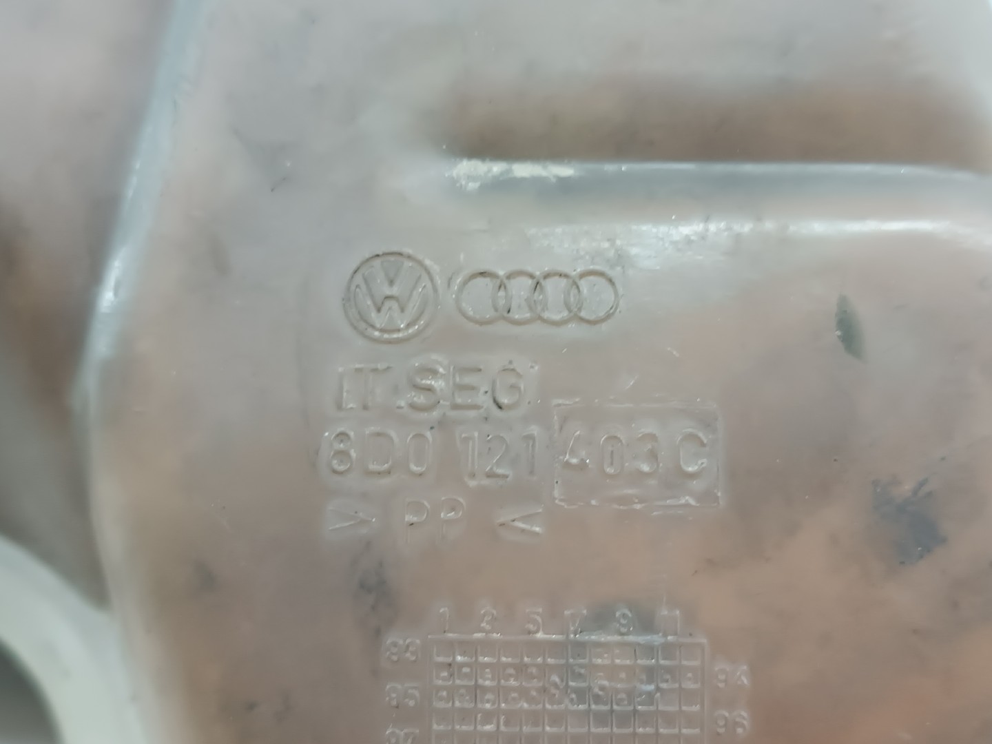 Vaso de expansão AUDI A4 (8D2, B5) | 94 - 01 Imagem-1