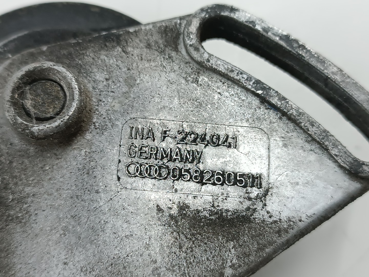 Rolo tensor, correia trapezoidal AUDI A4 (8D2, B5) | 94 - 01 Imagem-1