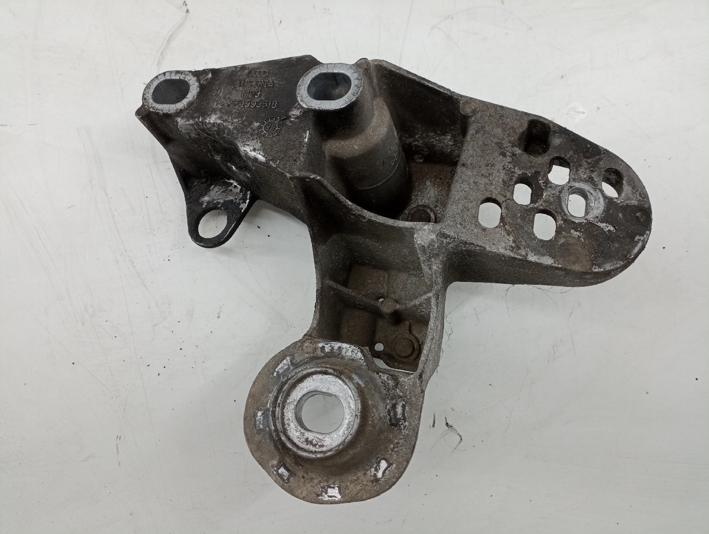 Apoio de motor AUDI A4 (8D2, B5) | 94 - 01