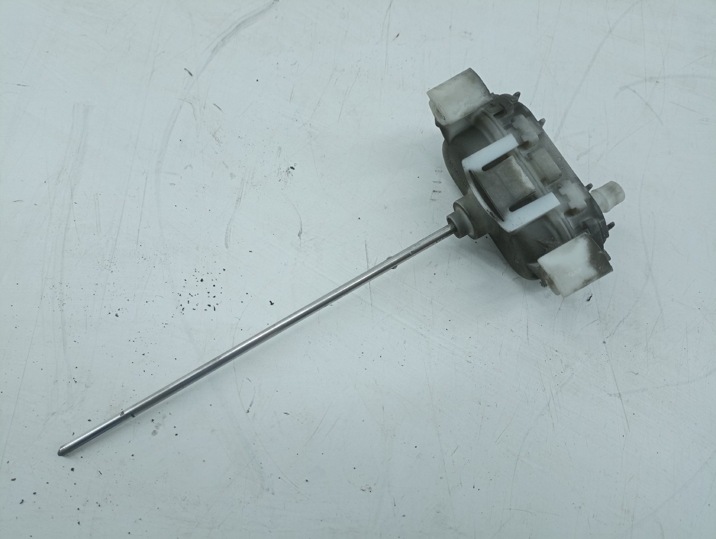 Motor de fecho da mala AUDI A4 (8D2, B5) | 94 - 01
