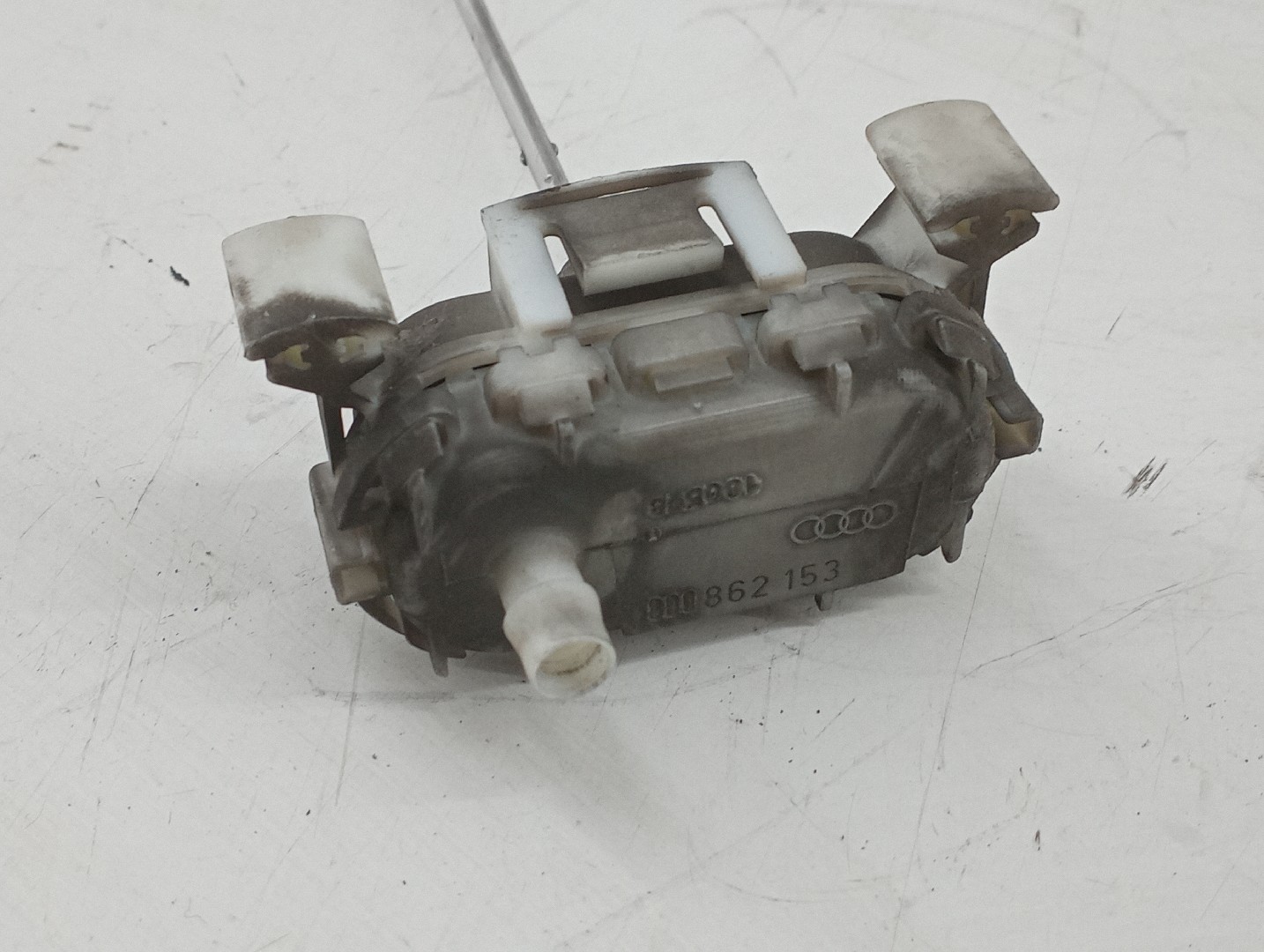 Motor de fecho da mala AUDI A4 (8D2, B5) | 94 - 01 Imagem-1