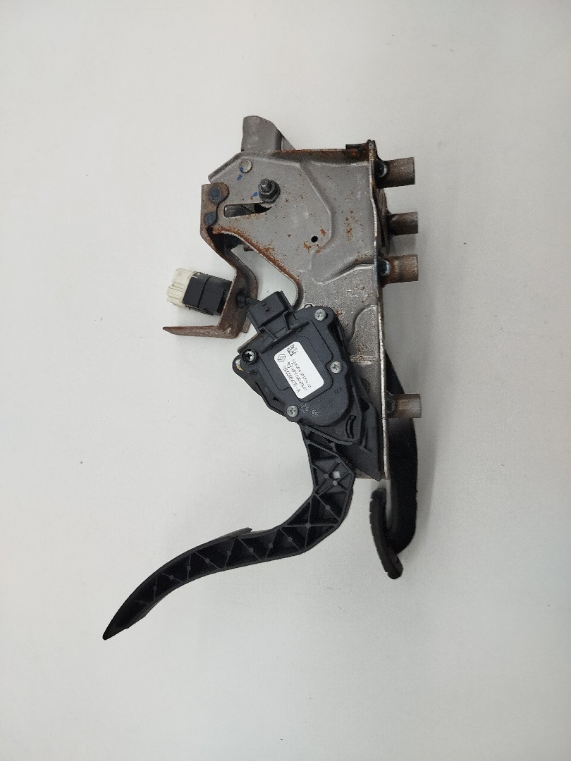 Pedal acelerador e travão RENAULT CAPTUR I (J5_, H5_) | 13 -  Imagem-1