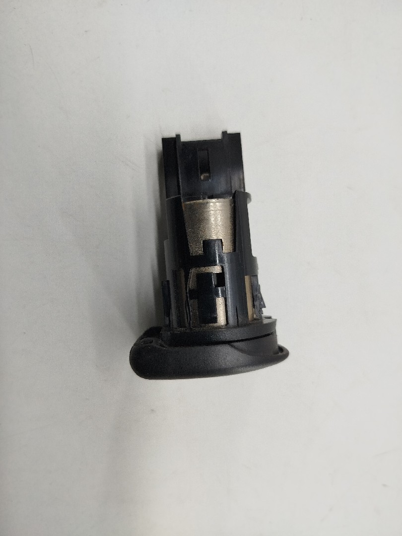 Tomada 12V RENAULT CAPTUR I (J5_, H5_) | 13 -  Imagem-3