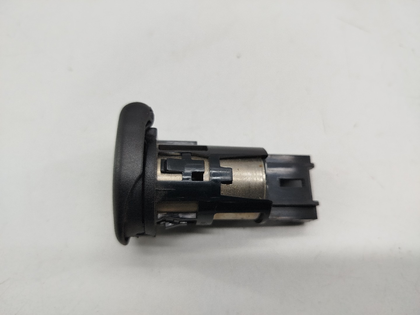 Tomada 12V RENAULT CAPTUR I (J5_, H5_) | 13 -  Imagem-1