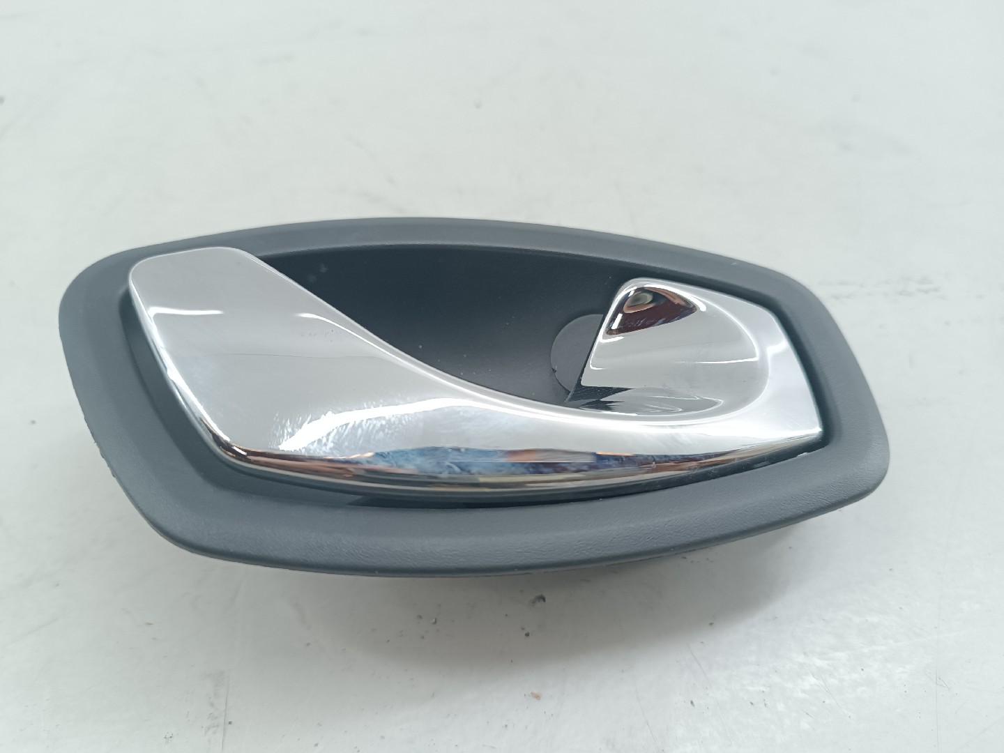 Puxador Interior Porta Frente Direito RENAULT CAPTUR I (J5_, H5_) | 13 -  Imagem-2
