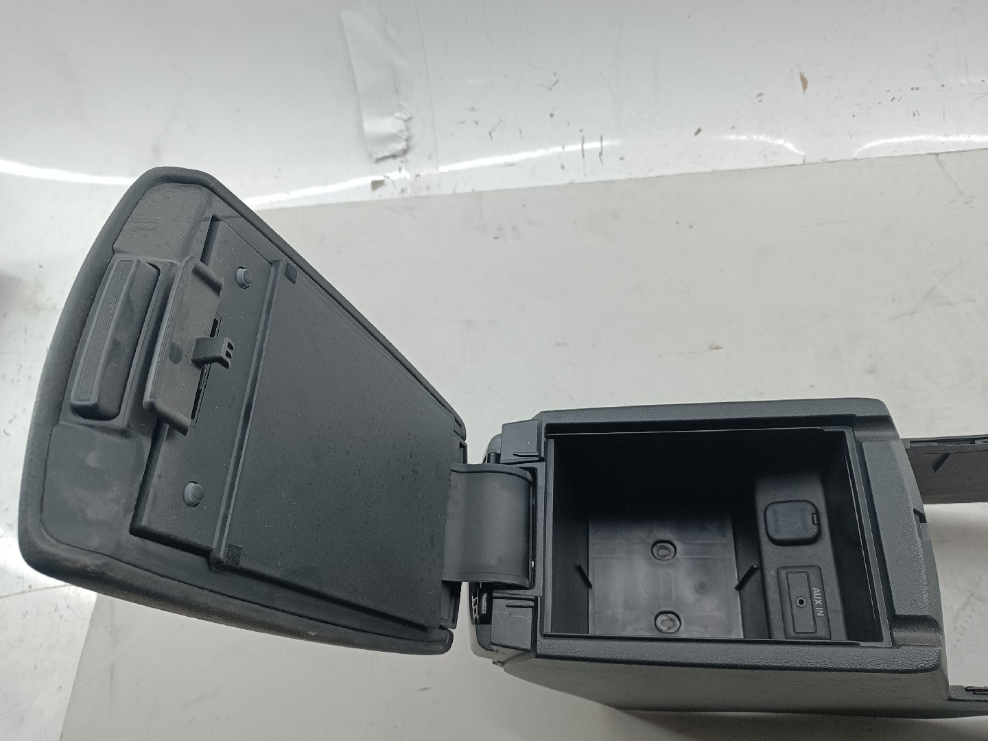 Consola de apoio de braço MAZDA 6 Hatchback (GH) | 07 - 13 Imagem-2