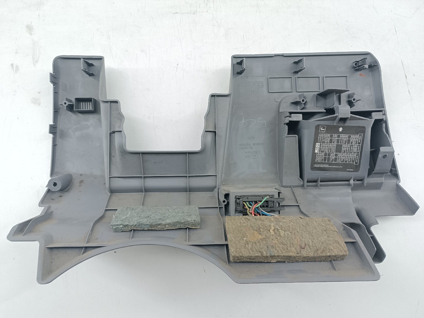 Revestimento de coluna de porta frente esquerda NISSAN ALMERA II (N16) | 00 - 