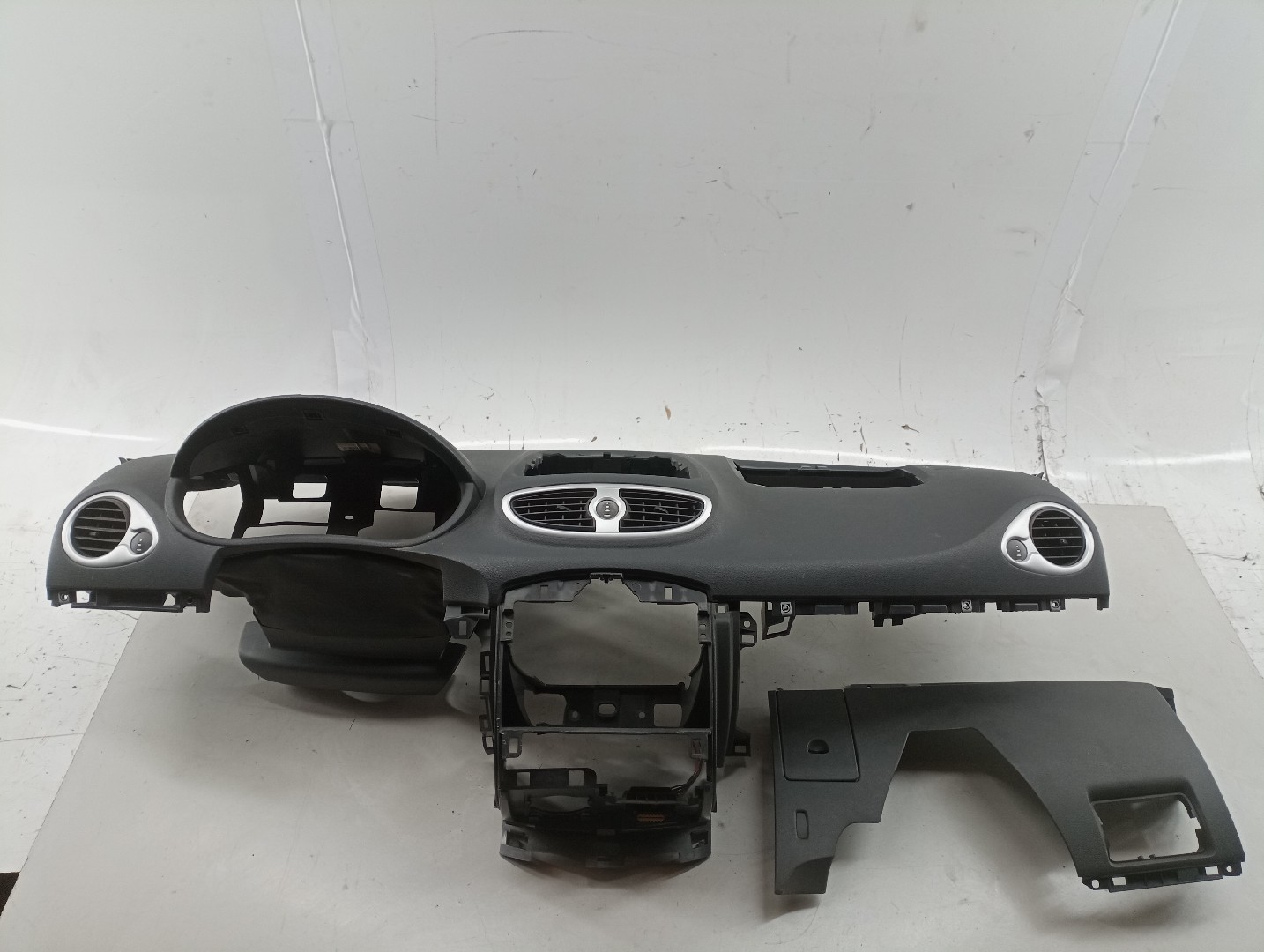 Dashboard RENAULT CLIO III (BR0/1, CR0/1) | 05 -  Imagem-0
