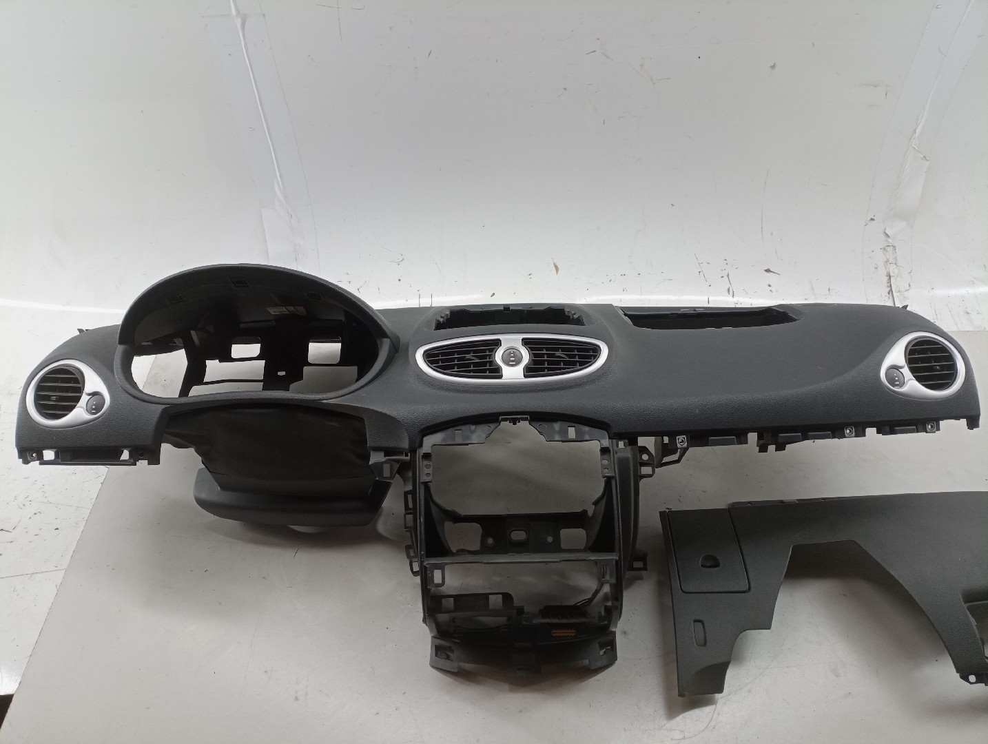 Dashboard RENAULT CLIO III (BR0/1, CR0/1) | 05 -  Imagem-2