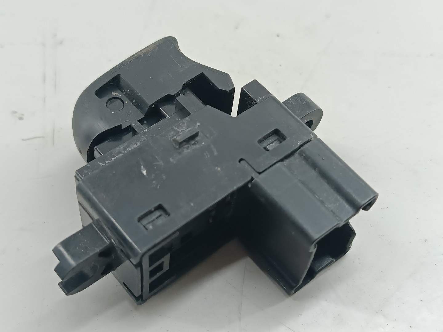 Comutador de vidro frente direito NISSAN JUKE (F15) | 10 -  Imagem-1