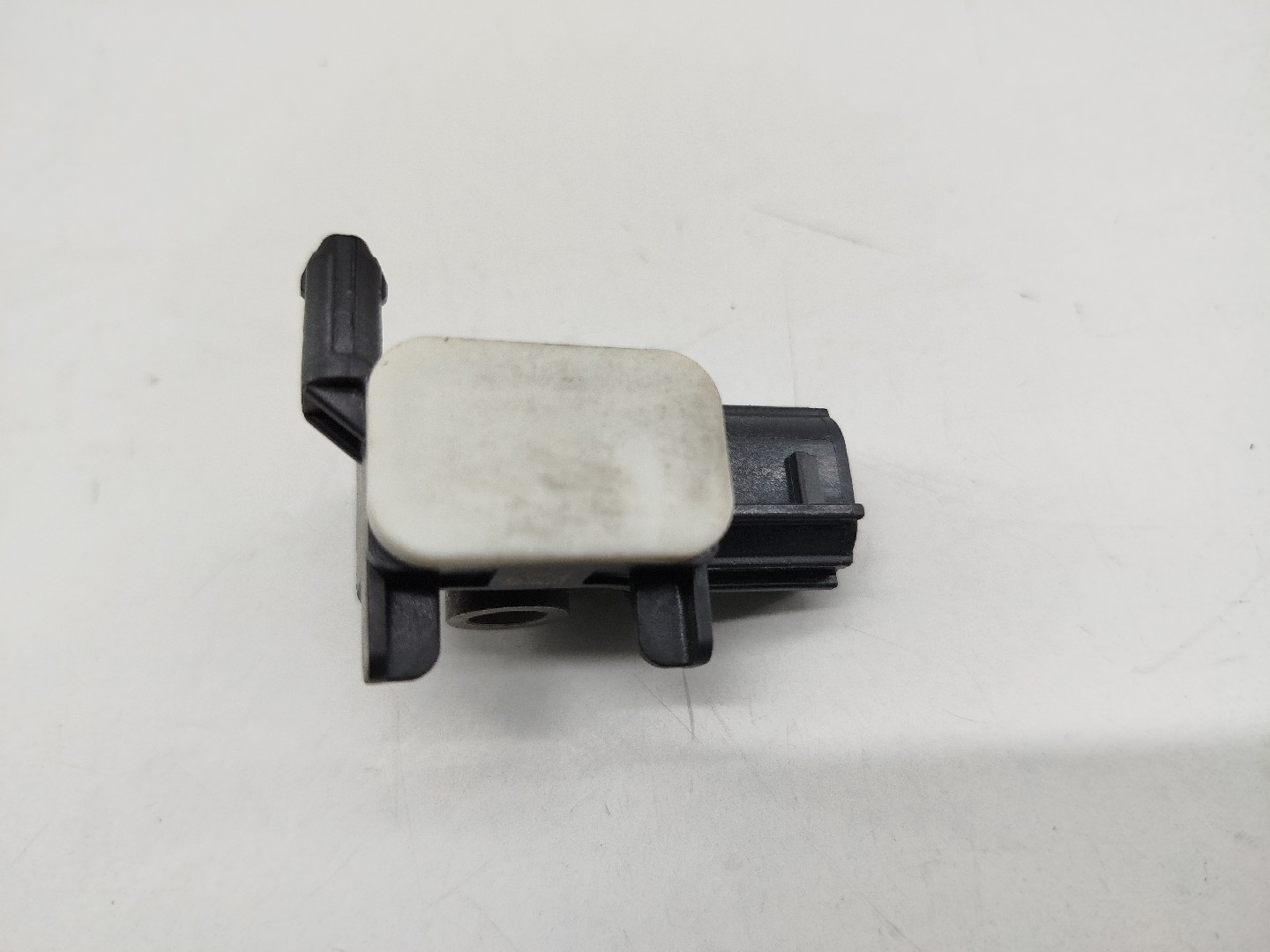 Sensor de Impacto NISSAN JUKE (F15) | 10 - 