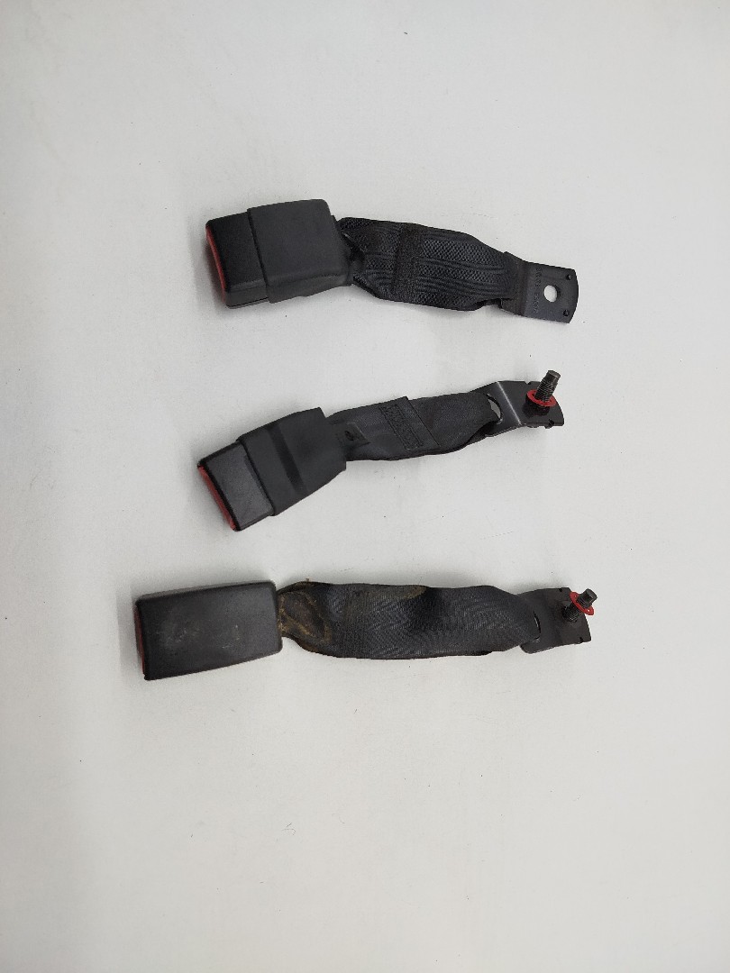 Encaixe cinto traseiro NISSAN JUKE (F15) | 10 - 