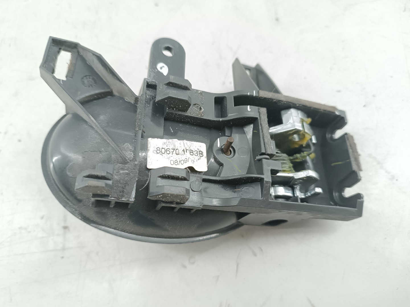 Puxador interior de porta traseira direita NISSAN JUKE (F15) | 10 - 