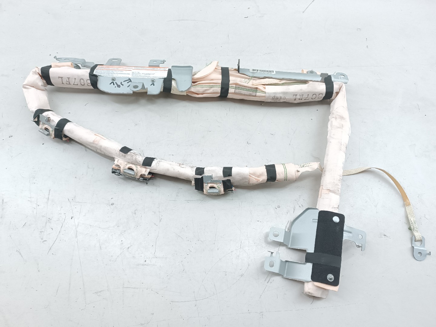 Cortina de airbag esquerda NISSAN JUKE (F15) | 10 - 