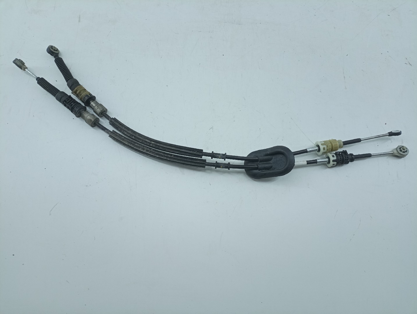 Cabos do seletor de mudanças NISSAN JUKE (F15) | 10 - 