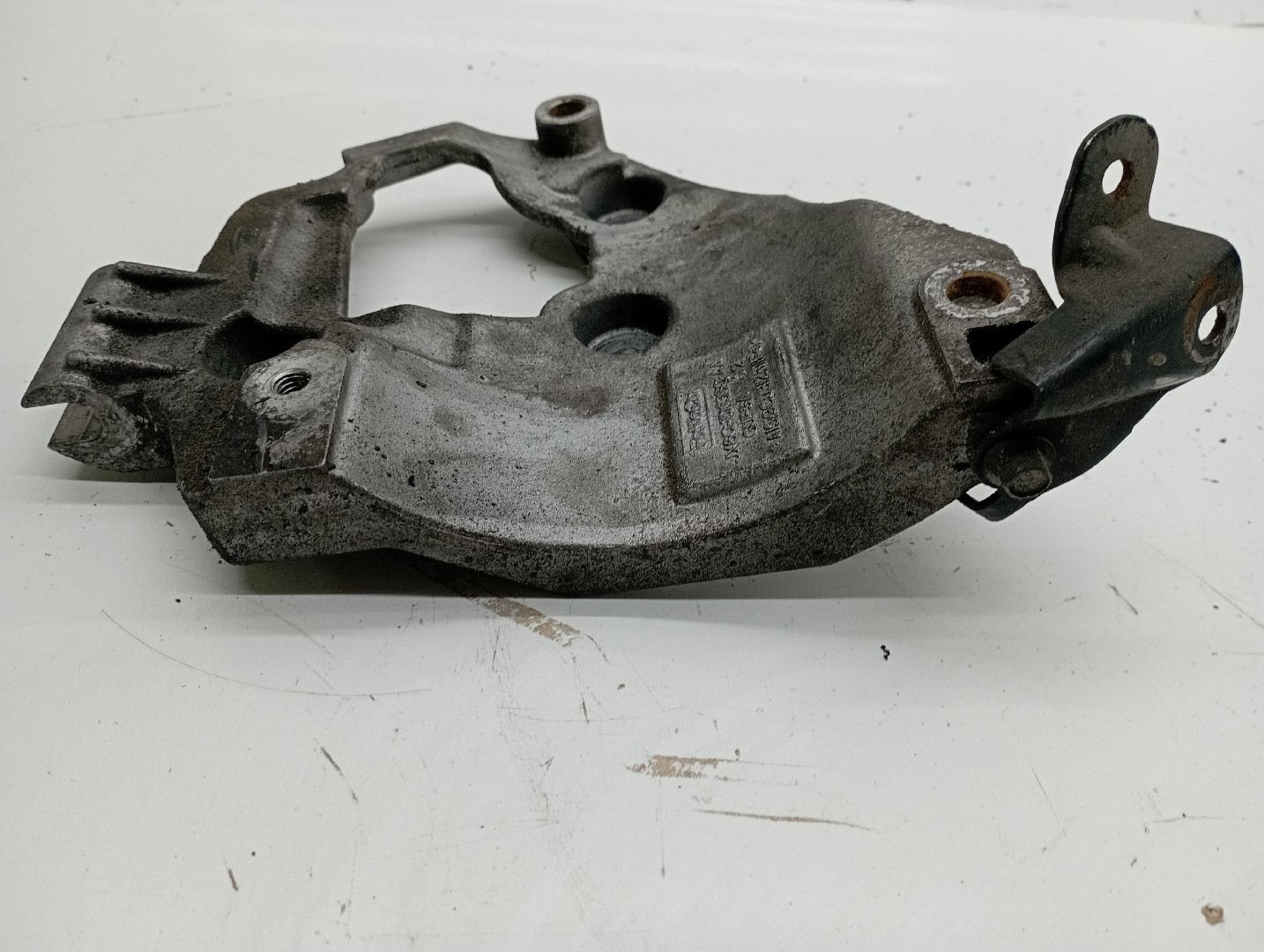 Suporte de Compressor de Ar Condicionado FORD FOCUS IV Turnier (HP) | 18 -  Imagem-1