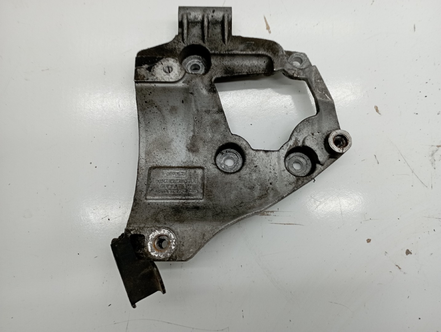 Suporte de Compressor de Ar Condicionado FORD FOCUS IV Turnier (HP) | 18 - 