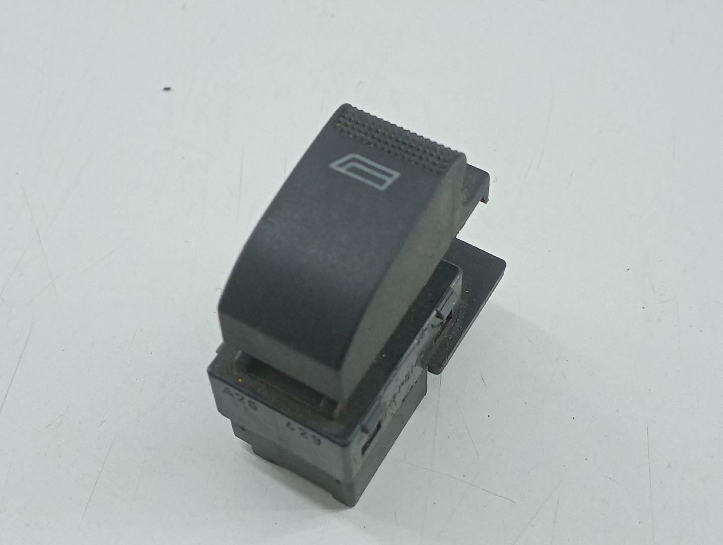Comutador de vidro frente direito AUDI A3 (8L1) | 96 - 06 Imagem-1