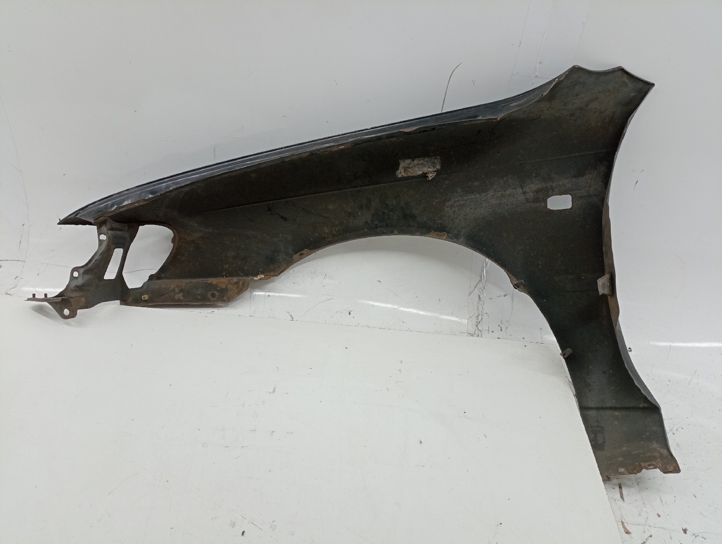 Guarda Lamas Direito TOYOTA COROLLA (_E10_) | 91 - 99 Imagem-1