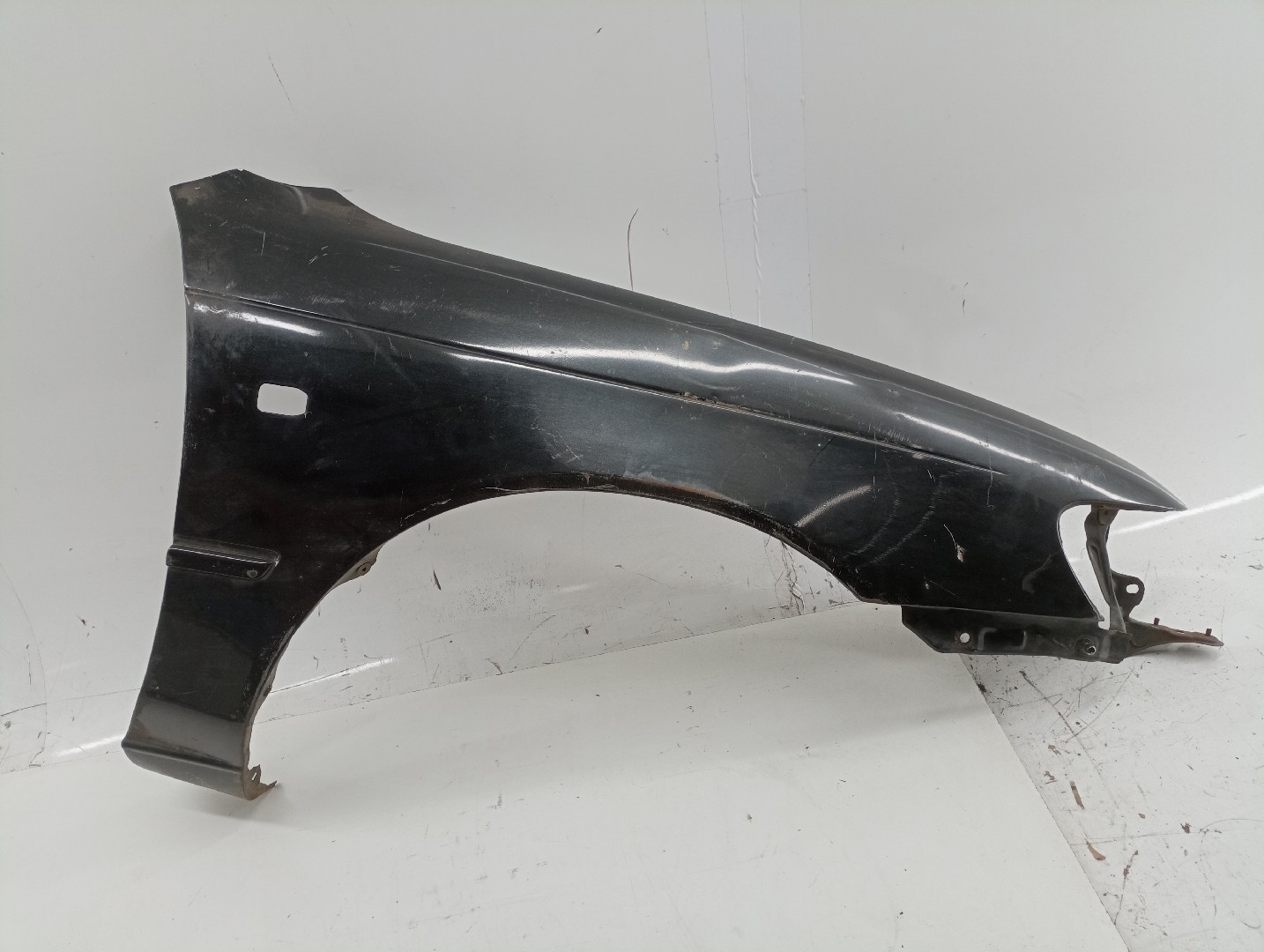 Guarda Lamas Direito TOYOTA COROLLA (_E10_) | 91 - 99