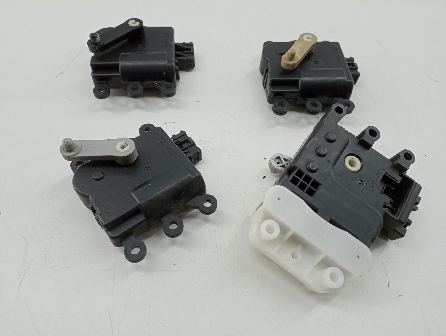 Motores atuadores de sofagem MAZDA 6 Hatchback (GH) | 07 - 13 Imagem-2