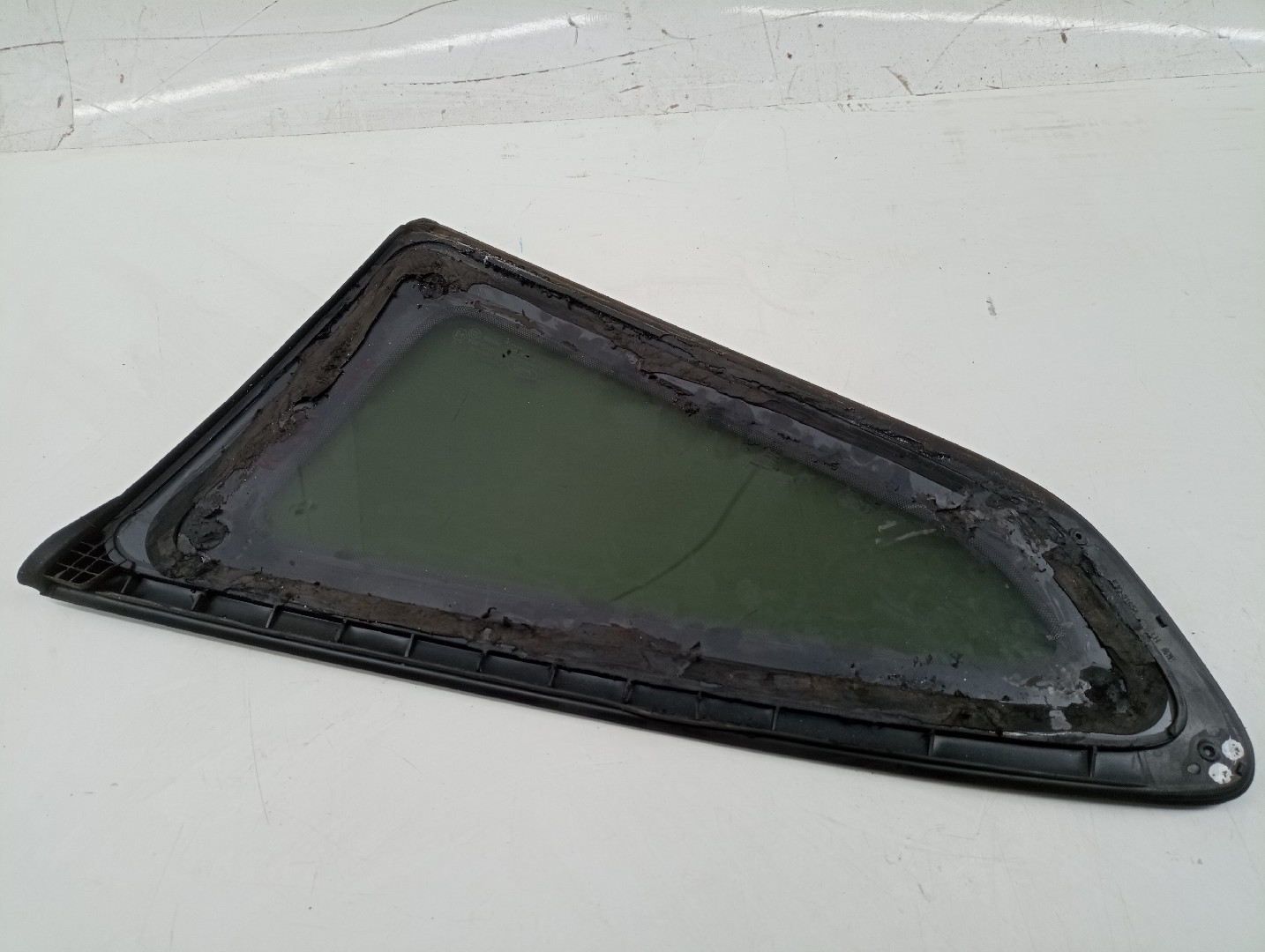 Vidro Triangular Tras Esquerdo FORD FOCUS IV Turnier (HP) | 18 -  Imagem-1