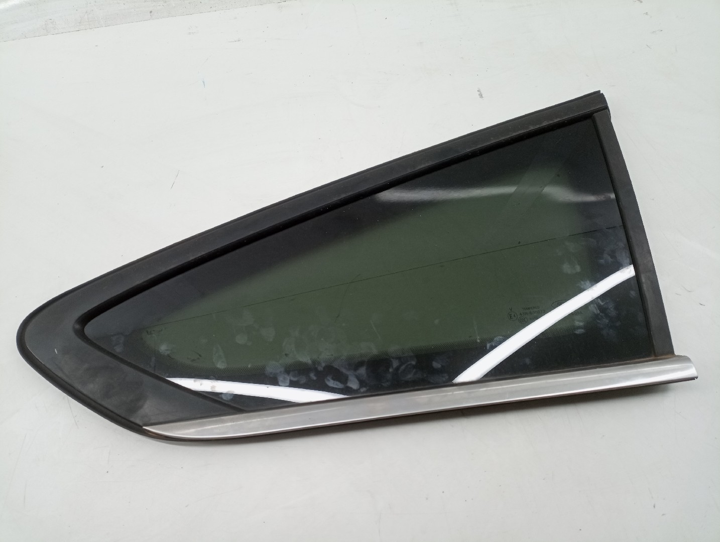 Vidro Painel Tras Direito FORD FOCUS IV Turnier (HP) | 18 - 
