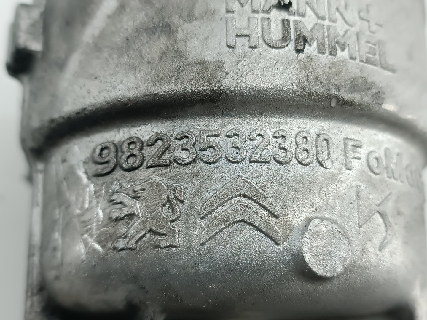 Suporte de filtro de óleo FORD FOCUS IV Turnier (HP) | 18 -  Imagem-1